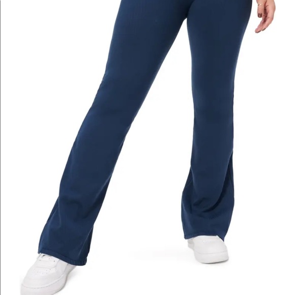 Good American set - Picture 2 of 2